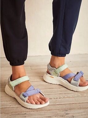 Women’s Teva Zymic Sandals – Lavender & Mint